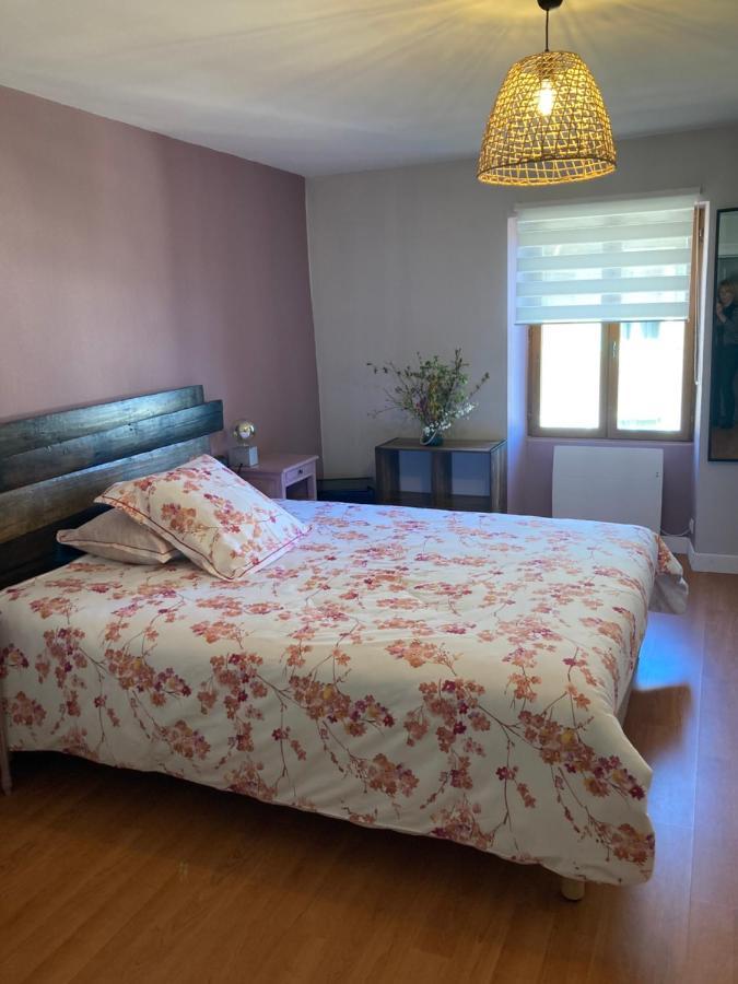 Le Clos Bo-M Bed & Breakfast Marignieu Bagian luar foto