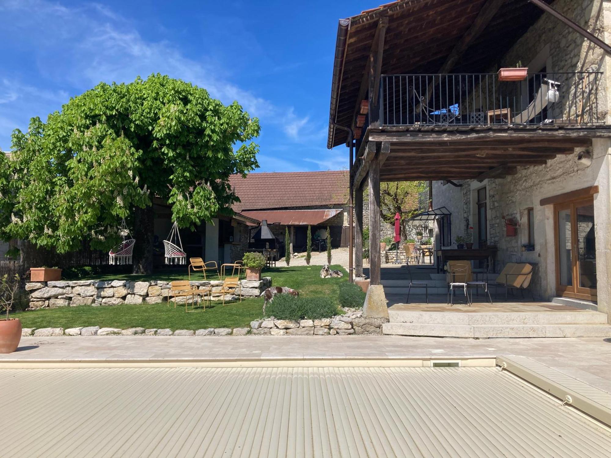 Le Clos Bo-M Marignieu Bagian luar foto